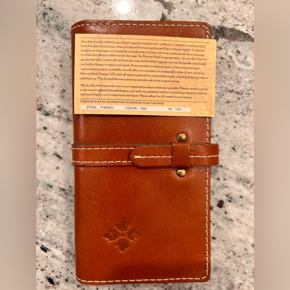 Patricia Nash Heritage bifold tab style wallet - Picture 9 of 9